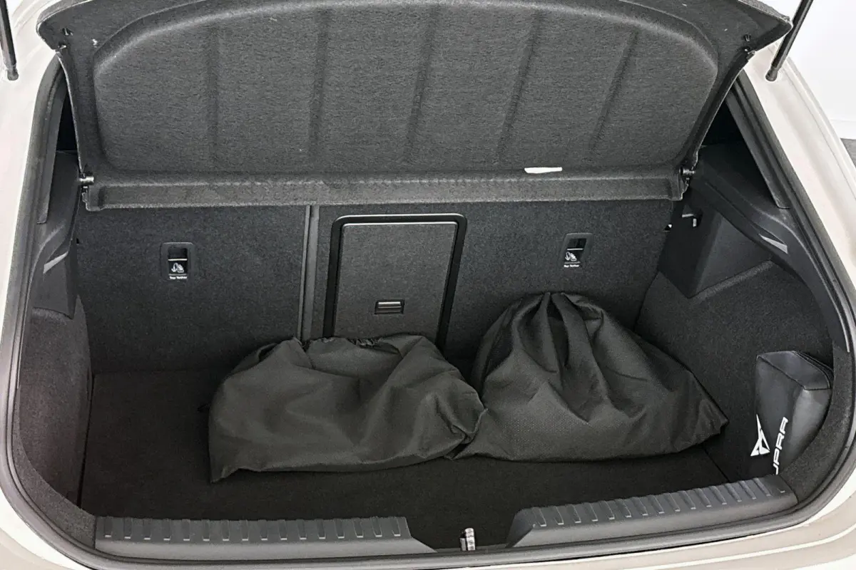 1.4 e-Hybrid Stoel-Stuur-Voorruitverwarming Apple CarPlay Achteruitrijcamera