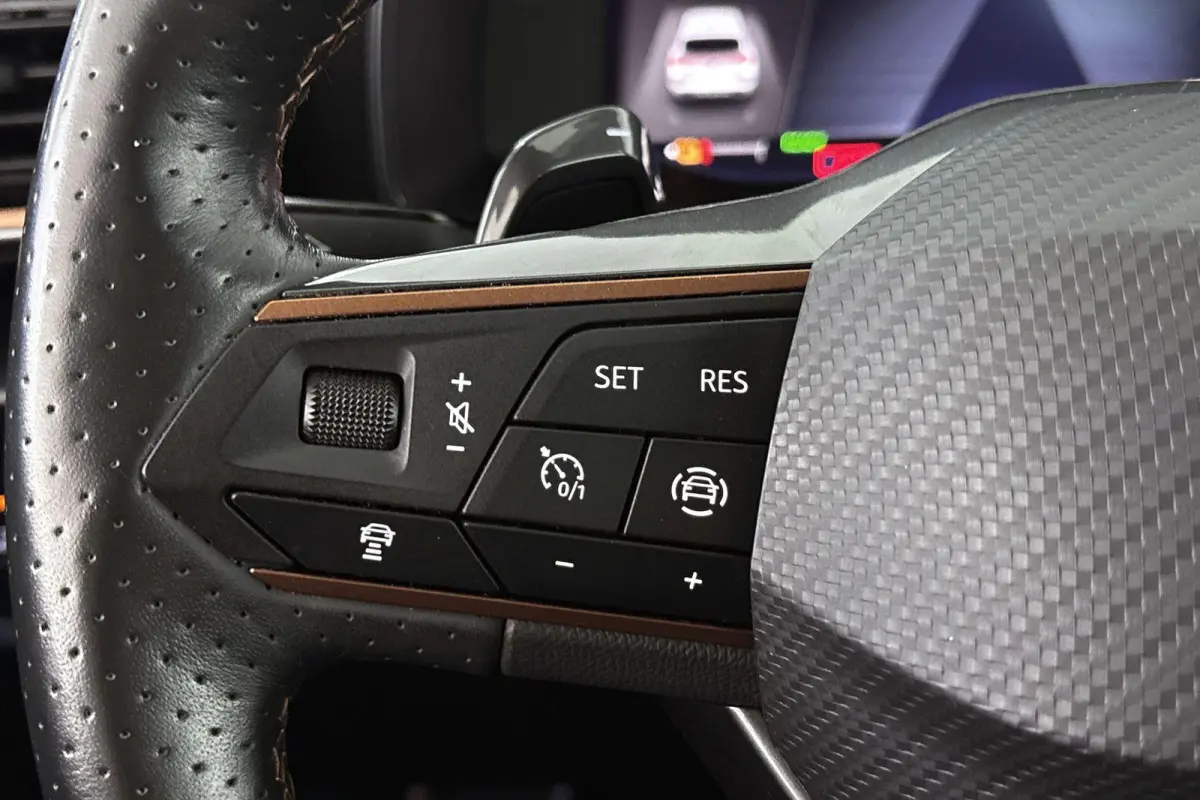 1.4 e-Hybrid Stoel-Stuur-Voorruitverwarming Apple CarPlay Achteruitrijcamera