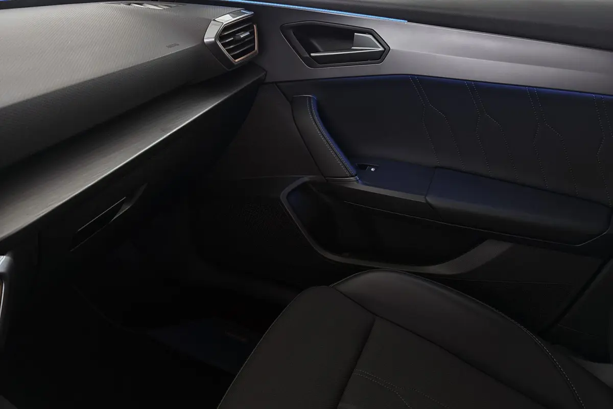 1.4 e-Hybrid Stoel-Stuur-Voorruitverwarming Apple CarPlay Achteruitrijcamera