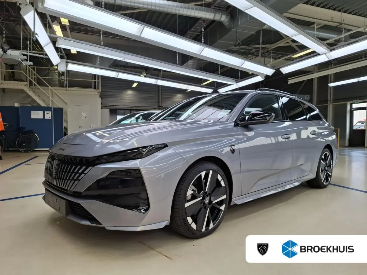 1.6 Plug-in Hybrid 195pk GT | Nieuwe auto | NL auto | Nieuwprijs €47.500,- | 11km | Luxe stoelen | Navigatie | 7,4kw Charger
