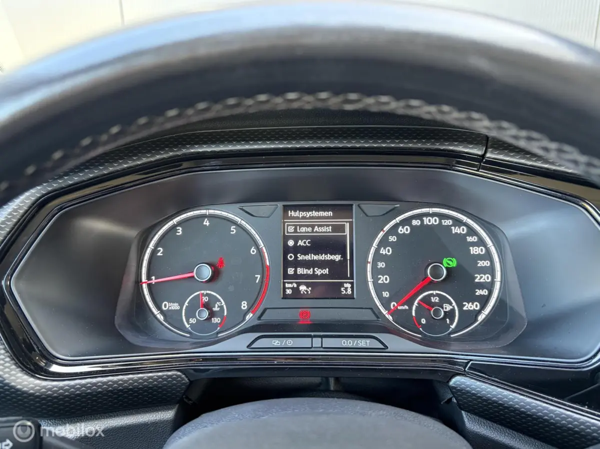 1.0 TSI Style|DSG|PDC|Blind spot|