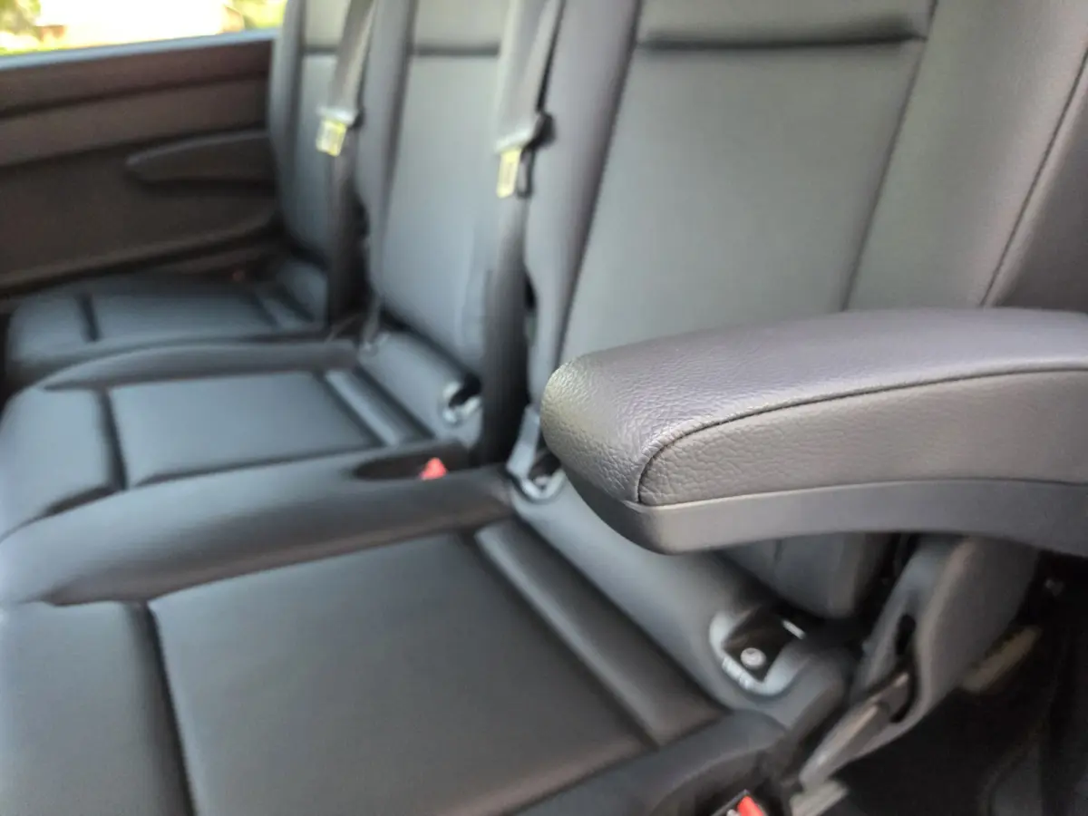 PRO L2 8-Persoons Airco L & R Schuifdeur Command Navigatie Zwart leder