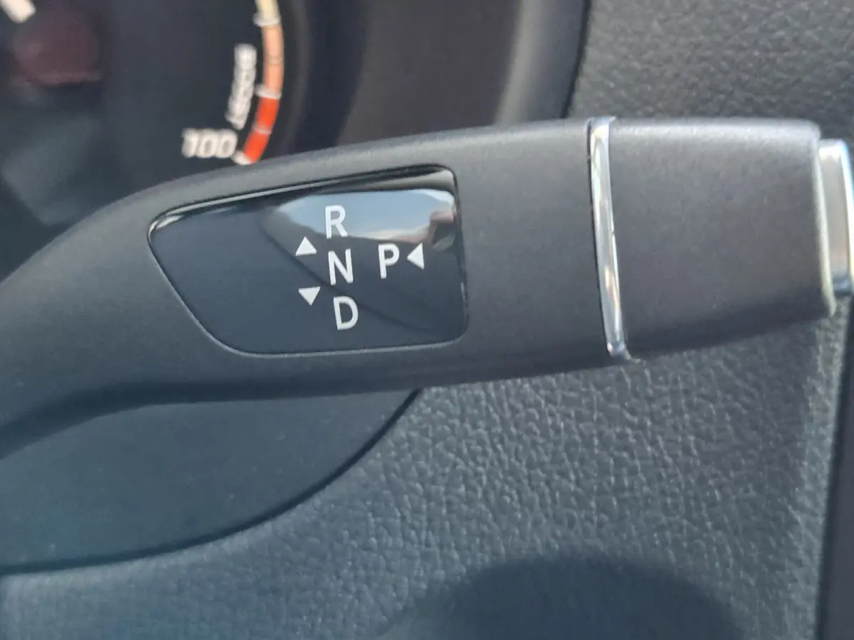 PRO L2 8-Persoons Airco L & R Schuifdeur Command Navigatie Zwart leder