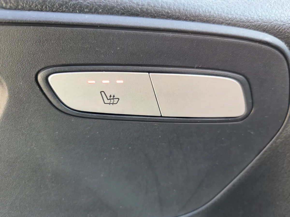 PRO L2 8-Persoons Airco L & R Schuifdeur Command Navigatie Zwart leder