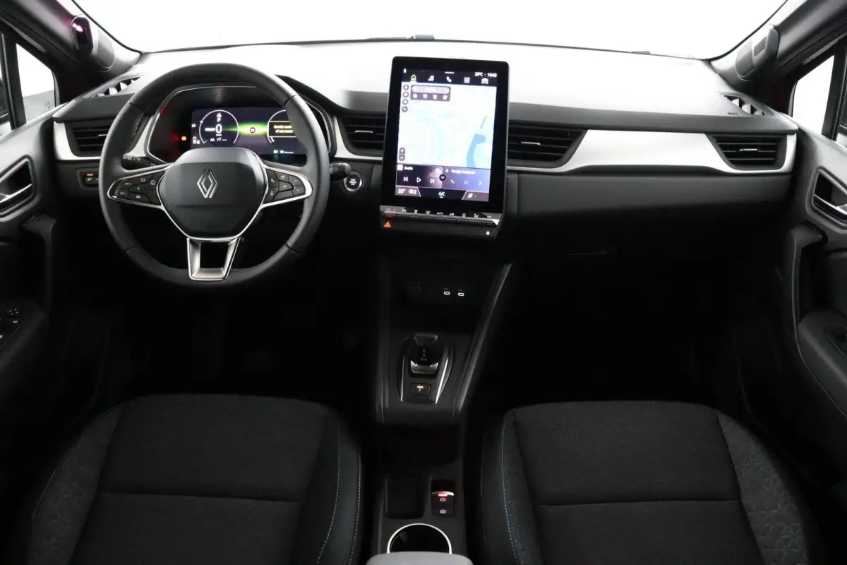 evolution full hybrid E-Tech 160 | pack navigation & comfort |