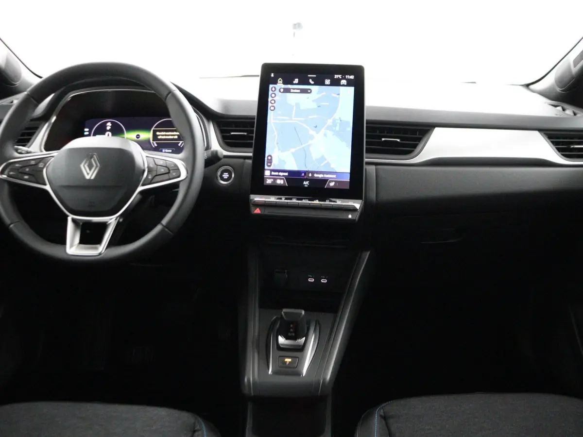 evolution full hybrid E-Tech 160 | pack navigation & comfort |