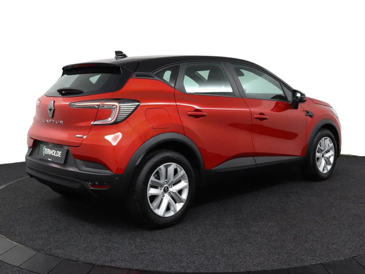 evolution full hybrid E-Tech 160 | pack navigation & comfort |