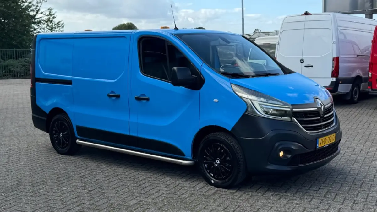 2.0 DCI 88KW 120PK EURO 6 AIRCO/ CRUISE CONTROL/ TREKHAAK/ PARKEERSENSOREN/ 100% DEALERONDERHOUDEN