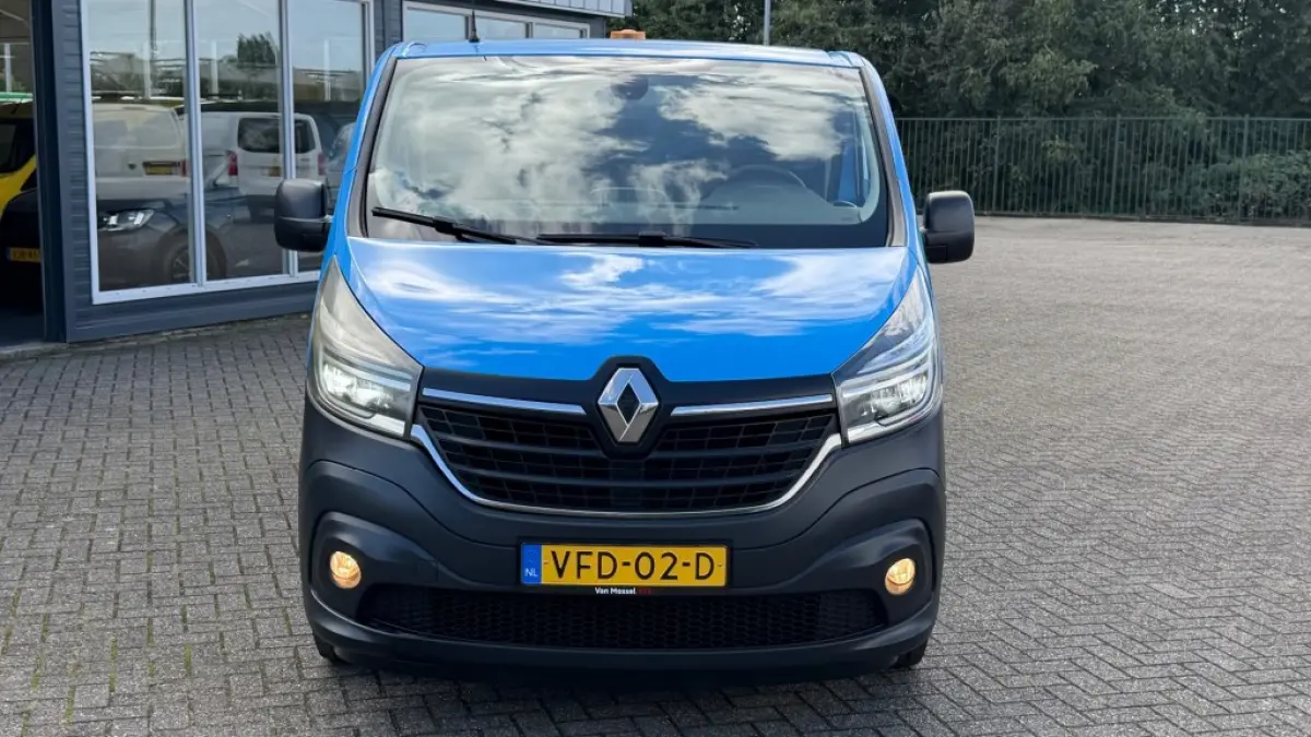 2.0 DCI 88KW 120PK EURO 6 AIRCO/ CRUISE CONTROL/ TREKHAAK/ PARKEERSENSOREN/ 100% DEALERONDERHOUDEN
