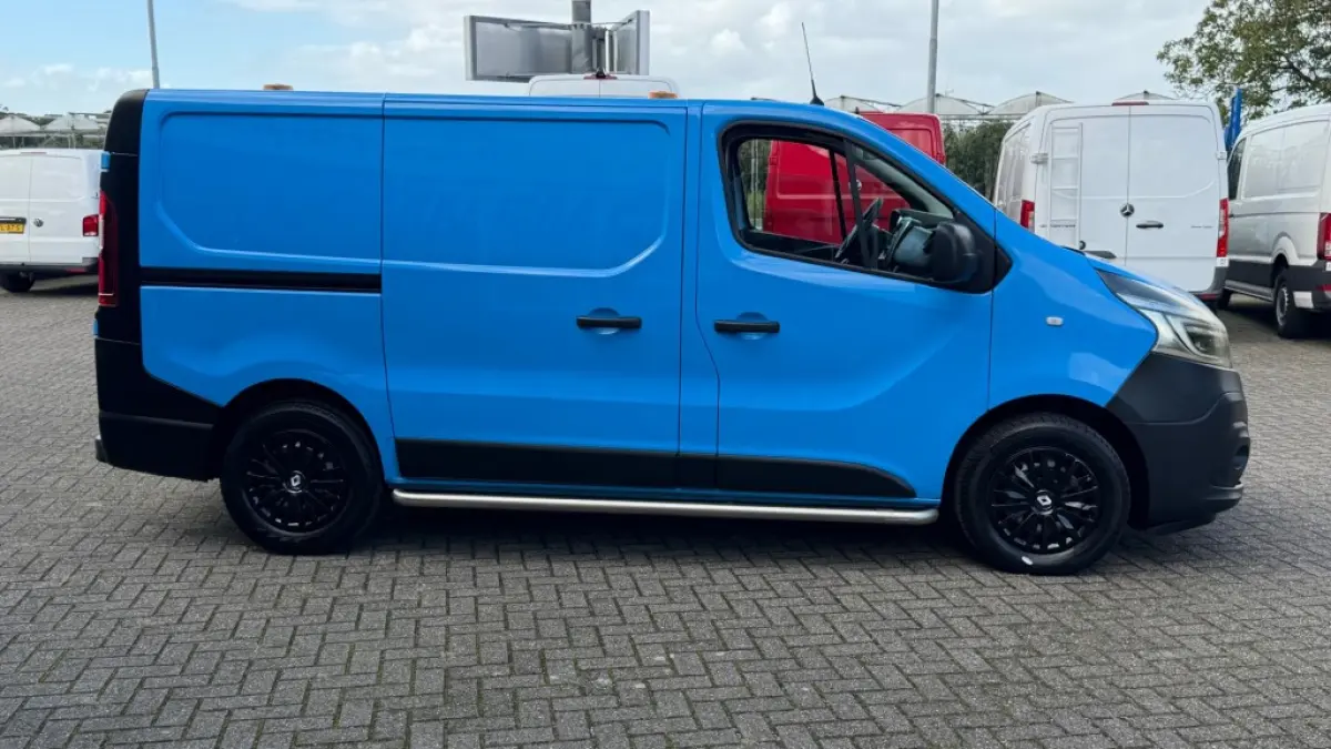 2.0 DCI 88KW 120PK EURO 6 AIRCO/ CRUISE CONTROL/ TREKHAAK/ PARKEERSENSOREN/ 100% DEALERONDERHOUDEN