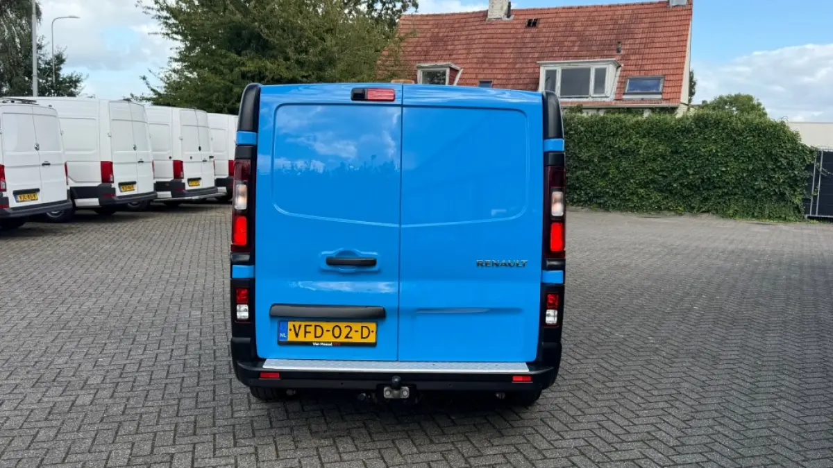 2.0 DCI 88KW 120PK EURO 6 AIRCO/ CRUISE CONTROL/ TREKHAAK/ PARKEERSENSOREN/ 100% DEALERONDERHOUDEN