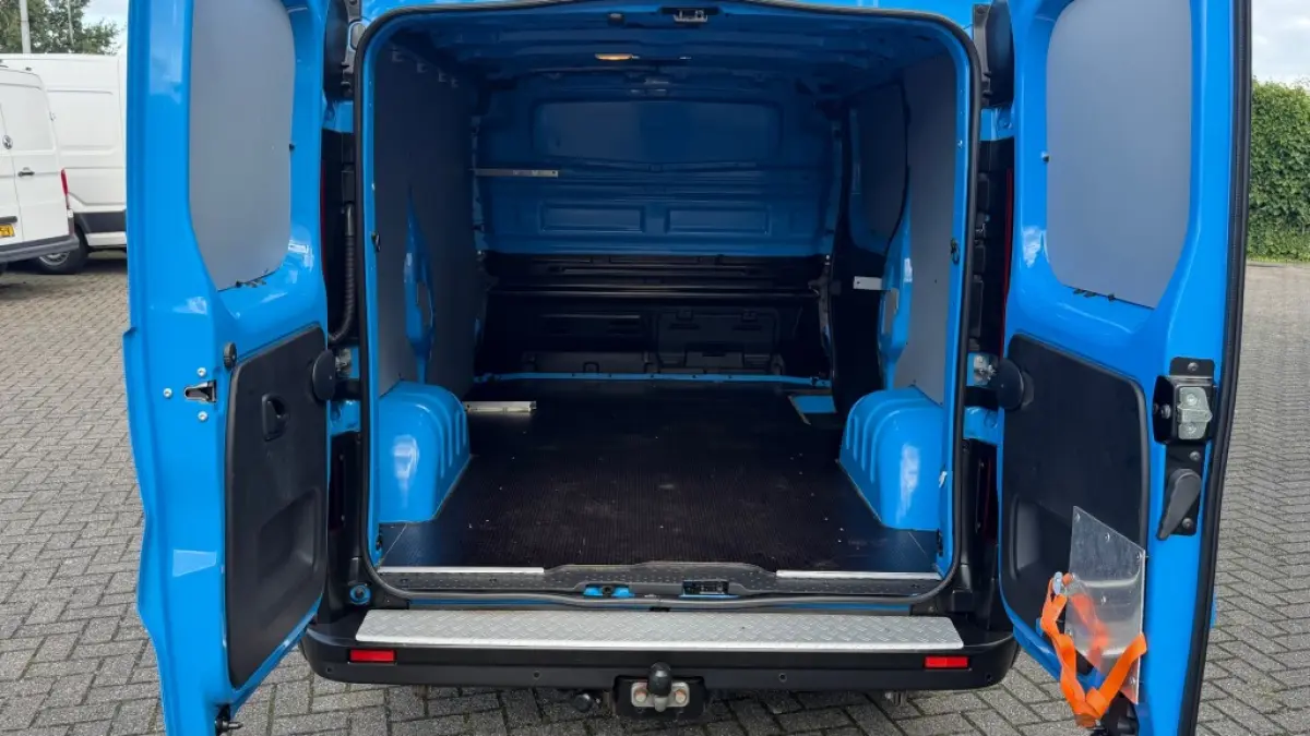 2.0 DCI 88KW 120PK EURO 6 AIRCO/ CRUISE CONTROL/ TREKHAAK/ PARKEERSENSOREN/ 100% DEALERONDERHOUDEN