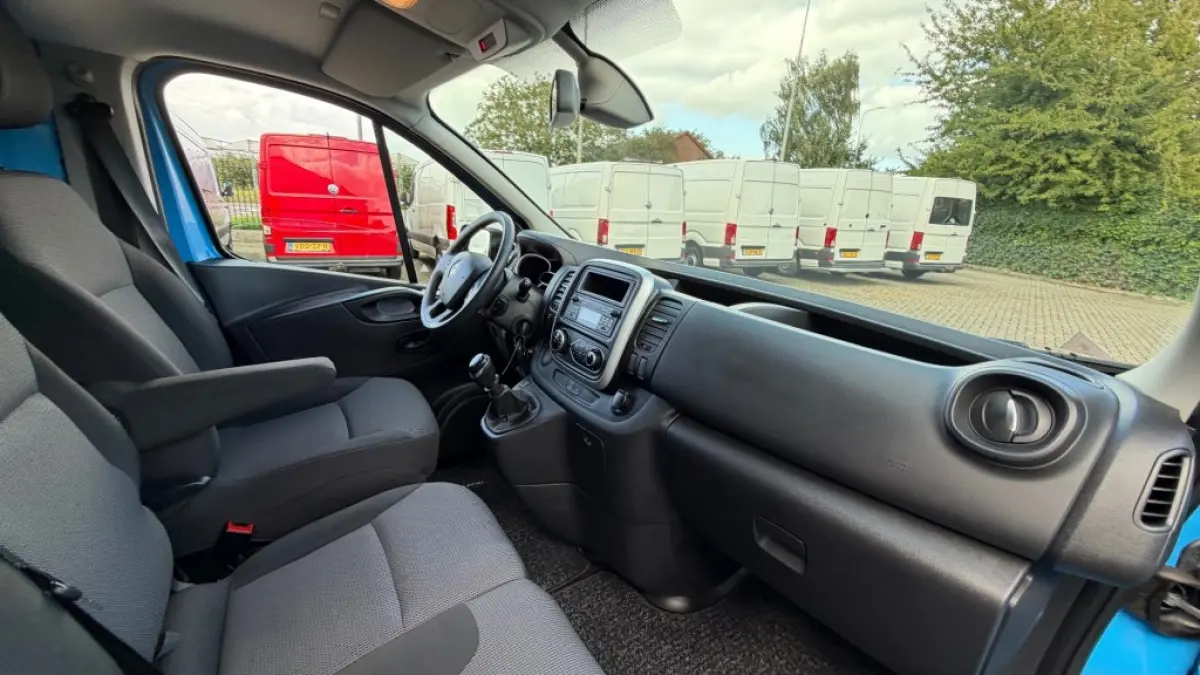 2.0 DCI 88KW 120PK EURO 6 AIRCO/ CRUISE CONTROL/ TREKHAAK/ PARKEERSENSOREN/ 100% DEALERONDERHOUDEN