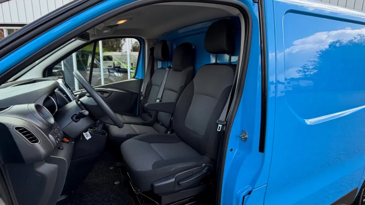2.0 DCI 88KW 120PK EURO 6 AIRCO/ CRUISE CONTROL/ TREKHAAK/ PARKEERSENSOREN/ 100% DEALERONDERHOUDEN