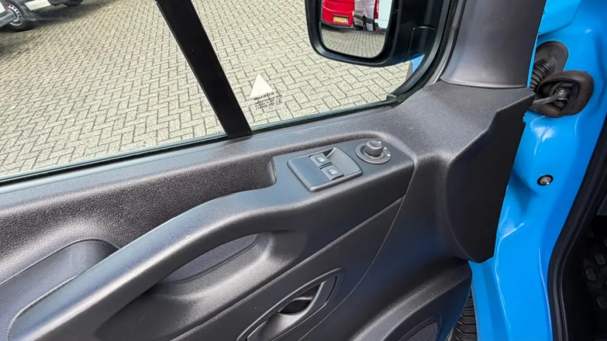 2.0 DCI 88KW 120PK EURO 6 AIRCO/ CRUISE CONTROL/ TREKHAAK/ PARKEERSENSOREN/ 100% DEALERONDERHOUDEN
