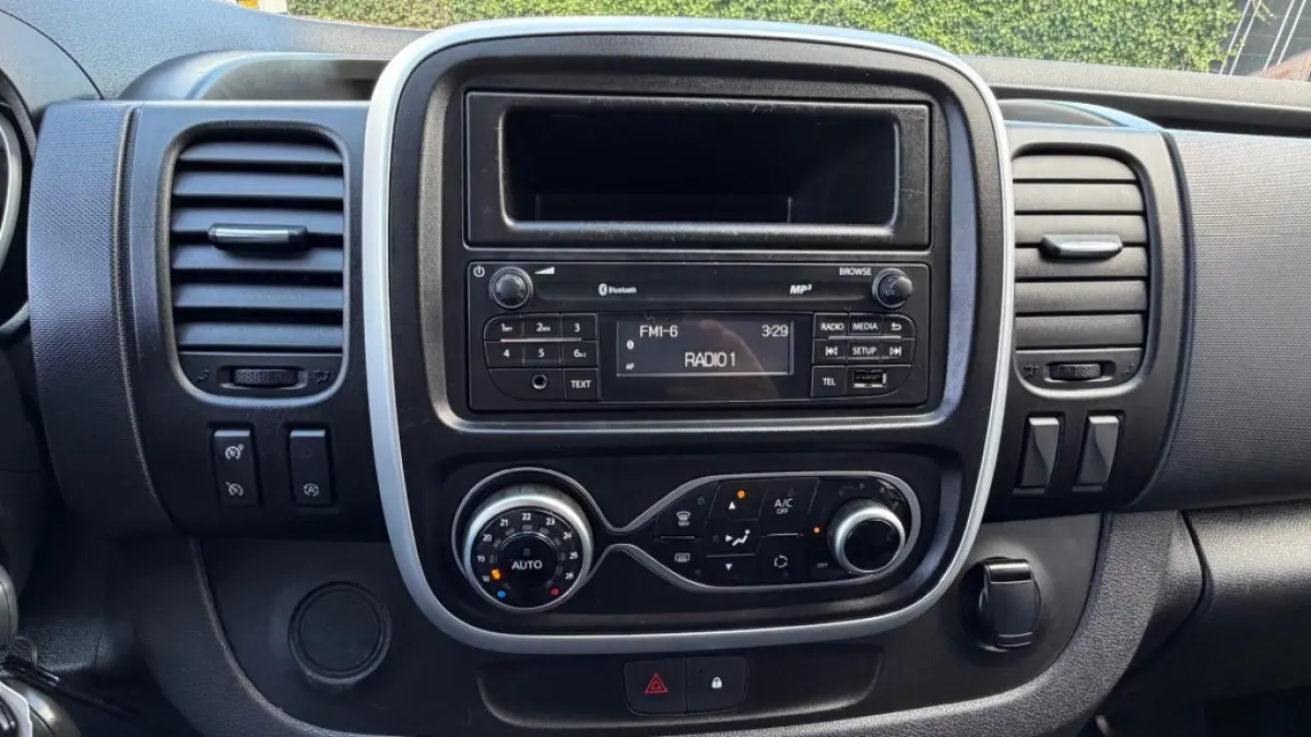 2.0 DCI 88KW 120PK EURO 6 AIRCO/ CRUISE CONTROL/ TREKHAAK/ PARKEERSENSOREN/ 100% DEALERONDERHOUDEN