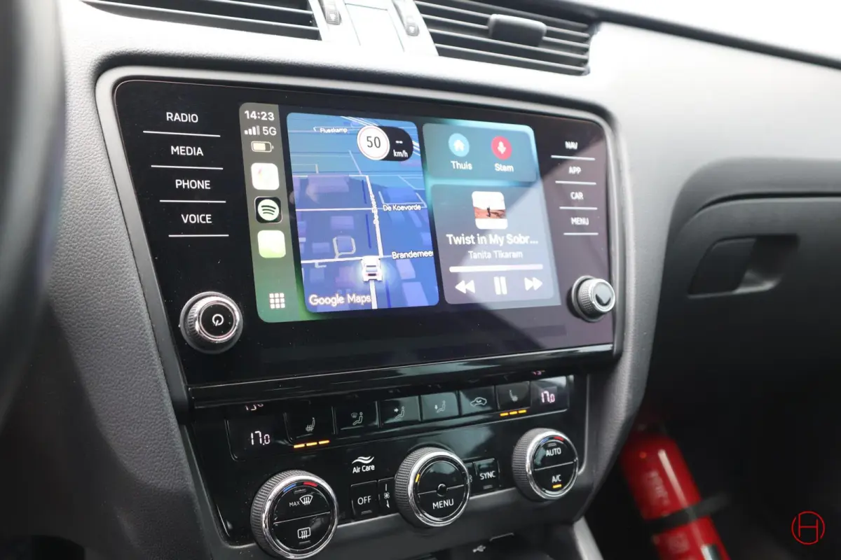 1.0 TSI / Clima / Cruise / PDC / Stoelverwarming / CarPlay