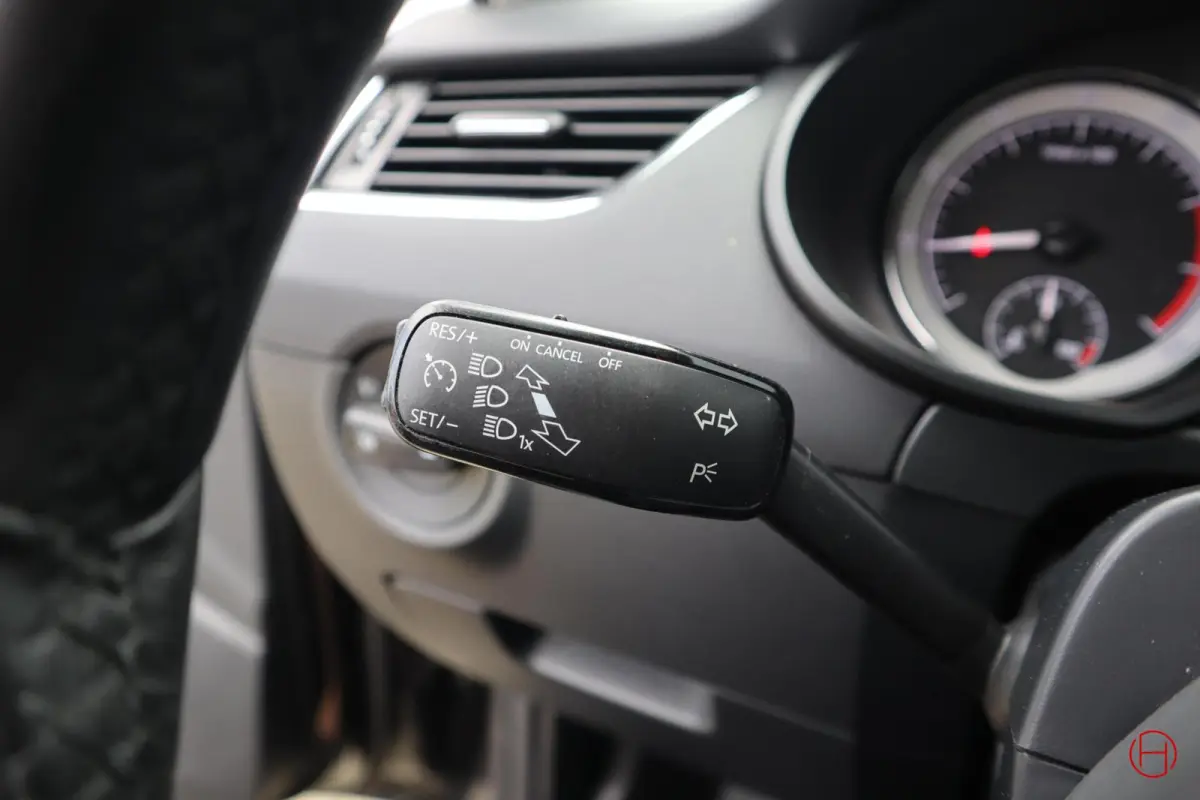 1.0 TSI / Clima / Cruise / PDC / Stoelverwarming / CarPlay
