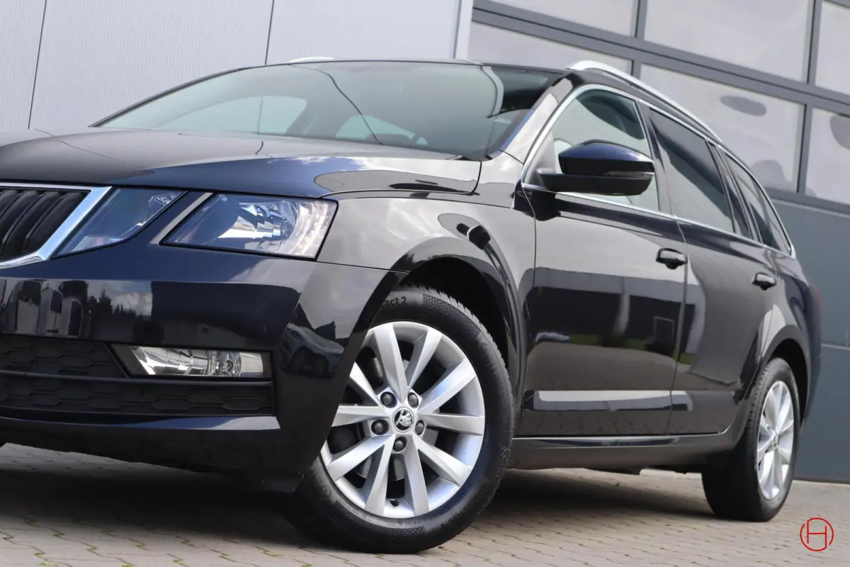 1.0 TSI / Clima / Cruise / PDC / Stoelverwarming / CarPlay