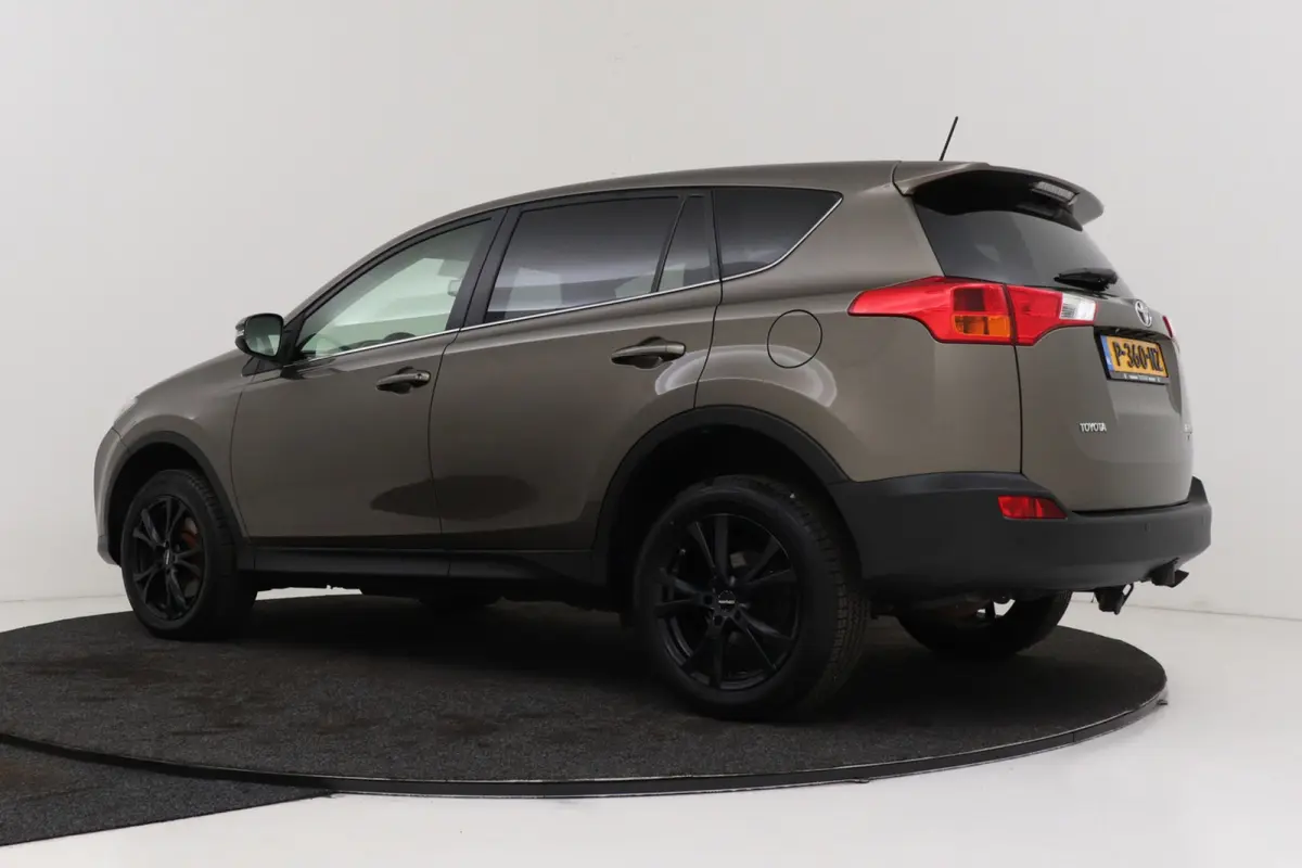 2.0 Style 4WD | Trekhaak | Keyless | Stoelverwarming | Camera | Navigatie | Leer |
