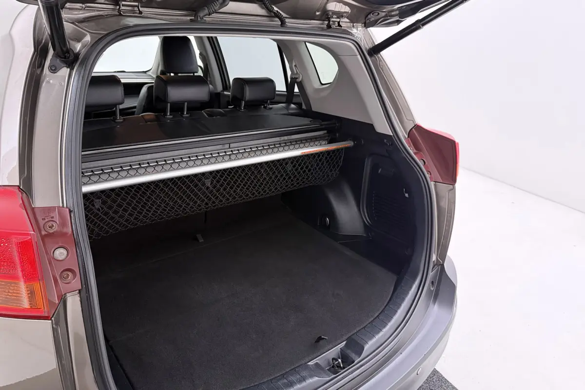 2.0 Style 4WD | Trekhaak | Keyless | Stoelverwarming | Camera | Navigatie | Leer |