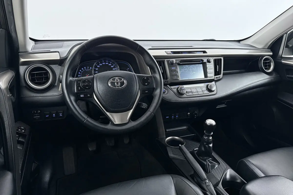 2.0 Style 4WD | Trekhaak | Keyless | Stoelverwarming | Camera | Navigatie | Leer |