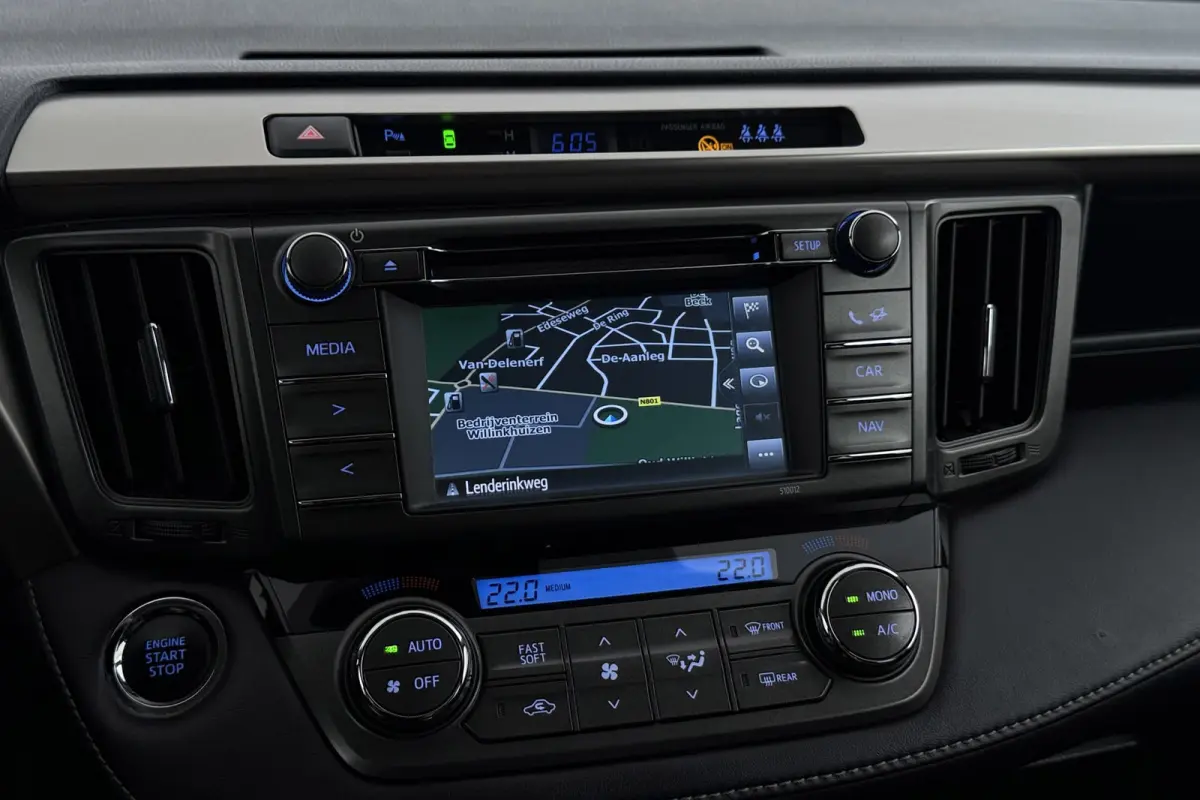 2.0 Style 4WD | Trekhaak | Keyless | Stoelverwarming | Camera | Navigatie | Leer |
