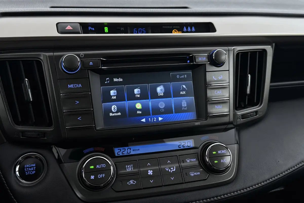 2.0 Style 4WD | Trekhaak | Keyless | Stoelverwarming | Camera | Navigatie | Leer |