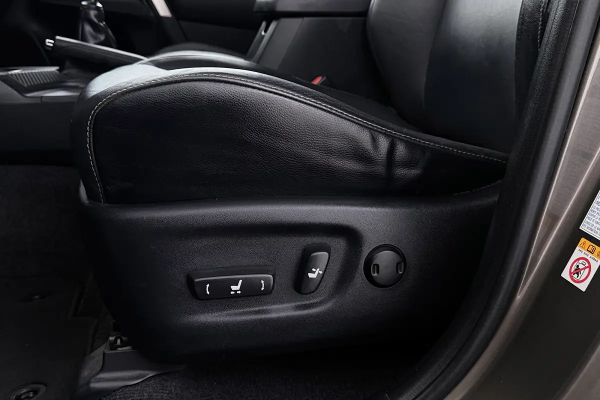 2.0 Style 4WD | Trekhaak | Keyless | Stoelverwarming | Camera | Navigatie | Leer |