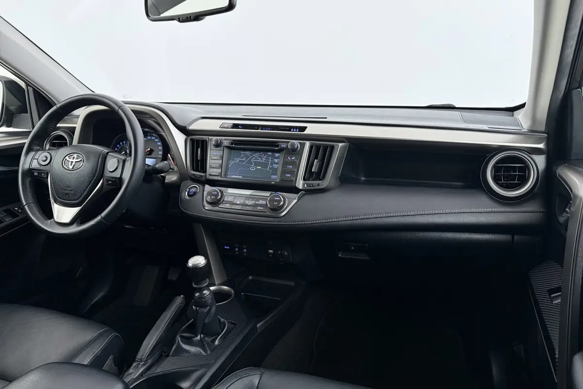 2.0 Style 4WD | Trekhaak | Keyless | Stoelverwarming | Camera | Navigatie | Leer |