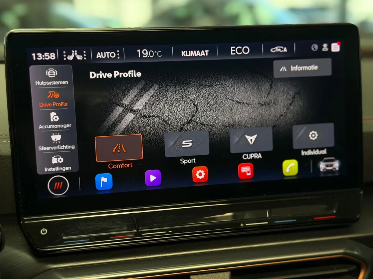 1.4 TSI e-Hybrid vz / pano / camera / CarPlay /