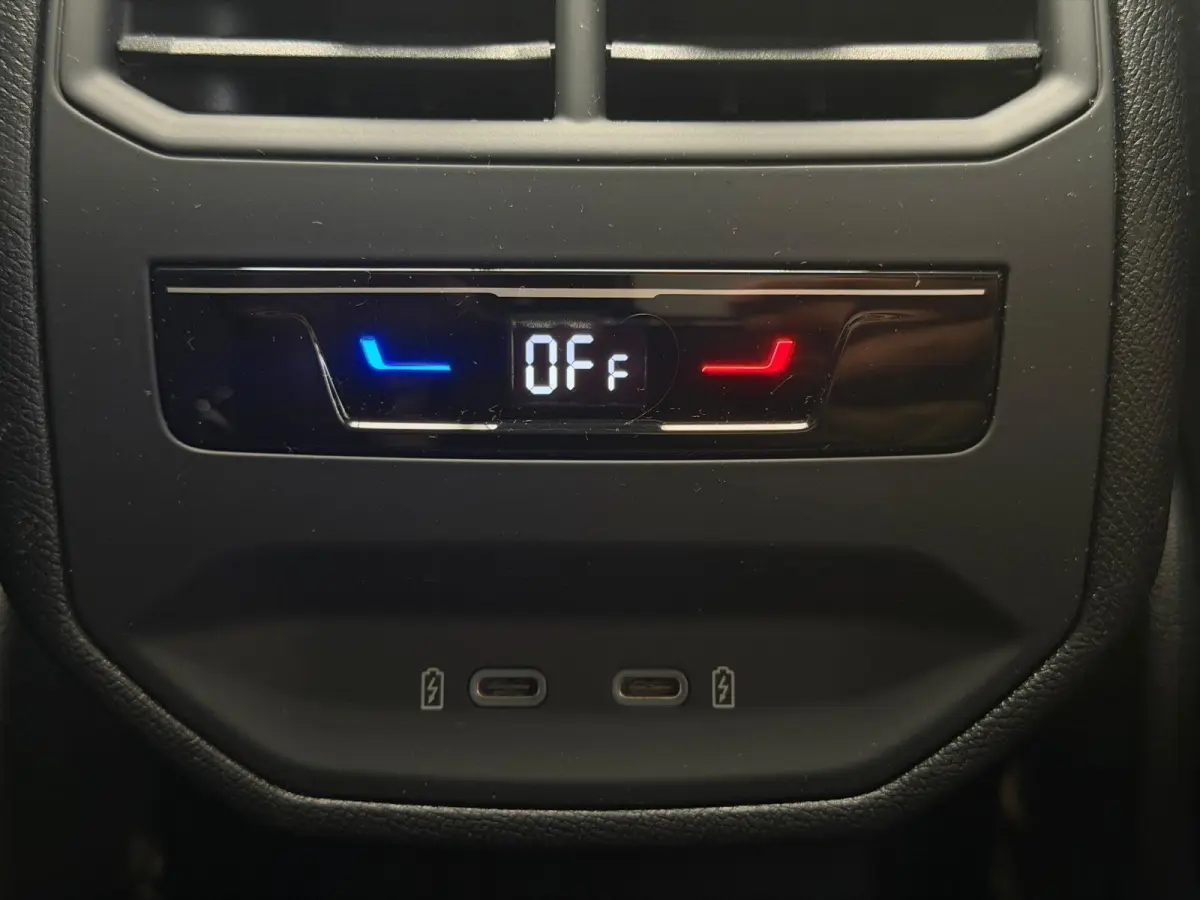 1.4 TSI e-Hybrid vz / pano / camera / CarPlay /