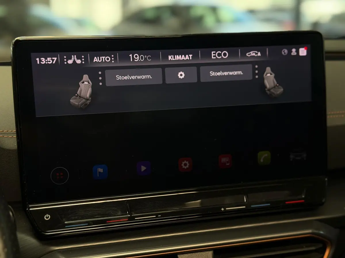 1.4 TSI e-Hybrid vz / pano / camera / CarPlay /