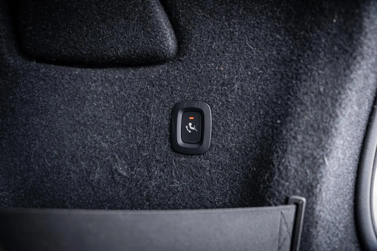 T4 2.0 190pk R-Design Trekhaak|Camera|ACC|Carplay|Dealeronderhouden