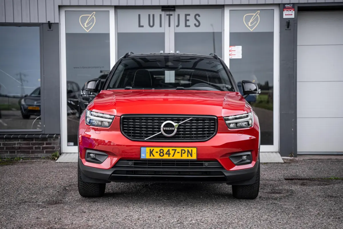 T4 2.0 190pk R-Design Trekhaak|Camera|ACC|Carplay|Dealeronderhouden