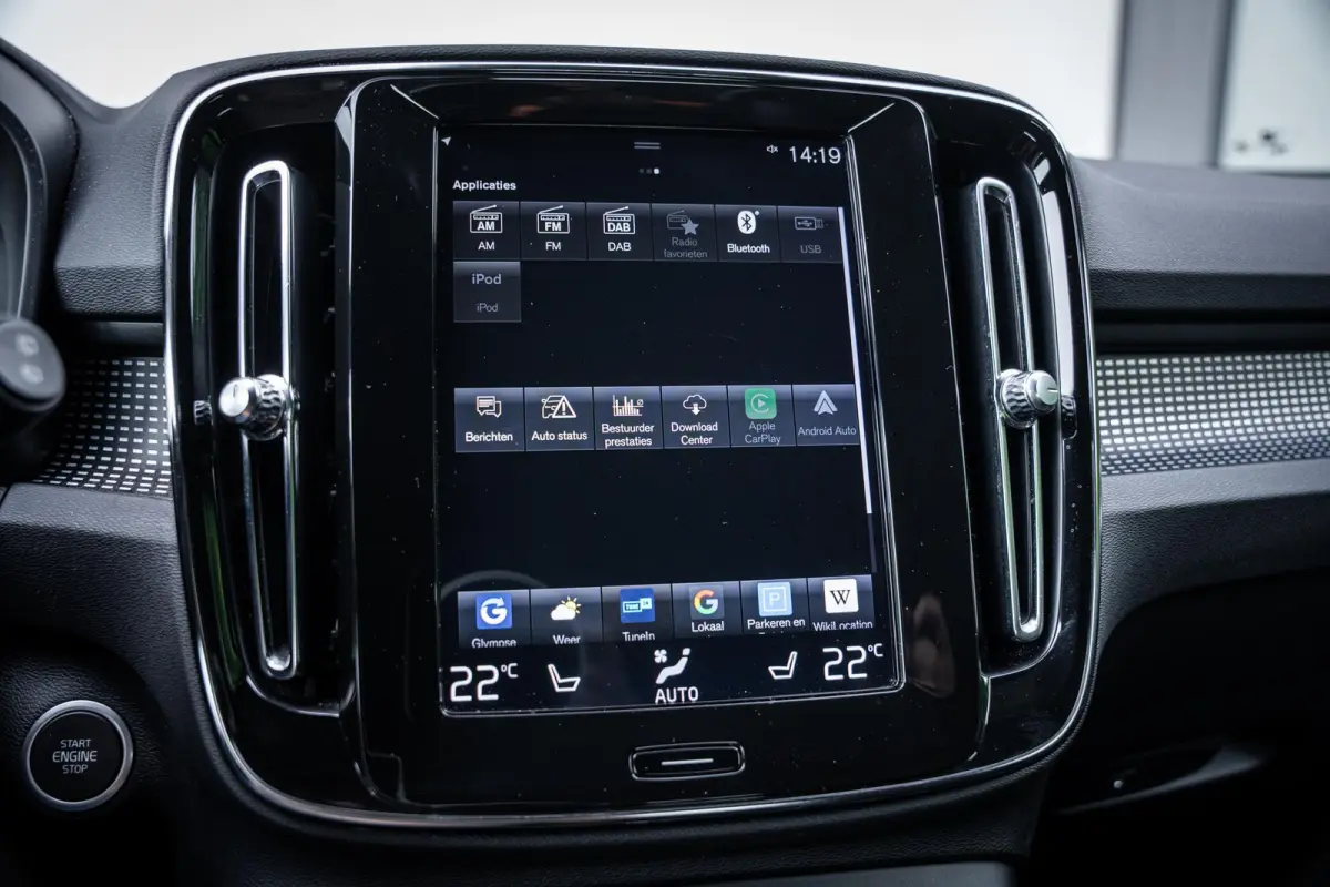T4 2.0 190pk R-Design Trekhaak|Camera|ACC|Carplay|Dealeronderhouden