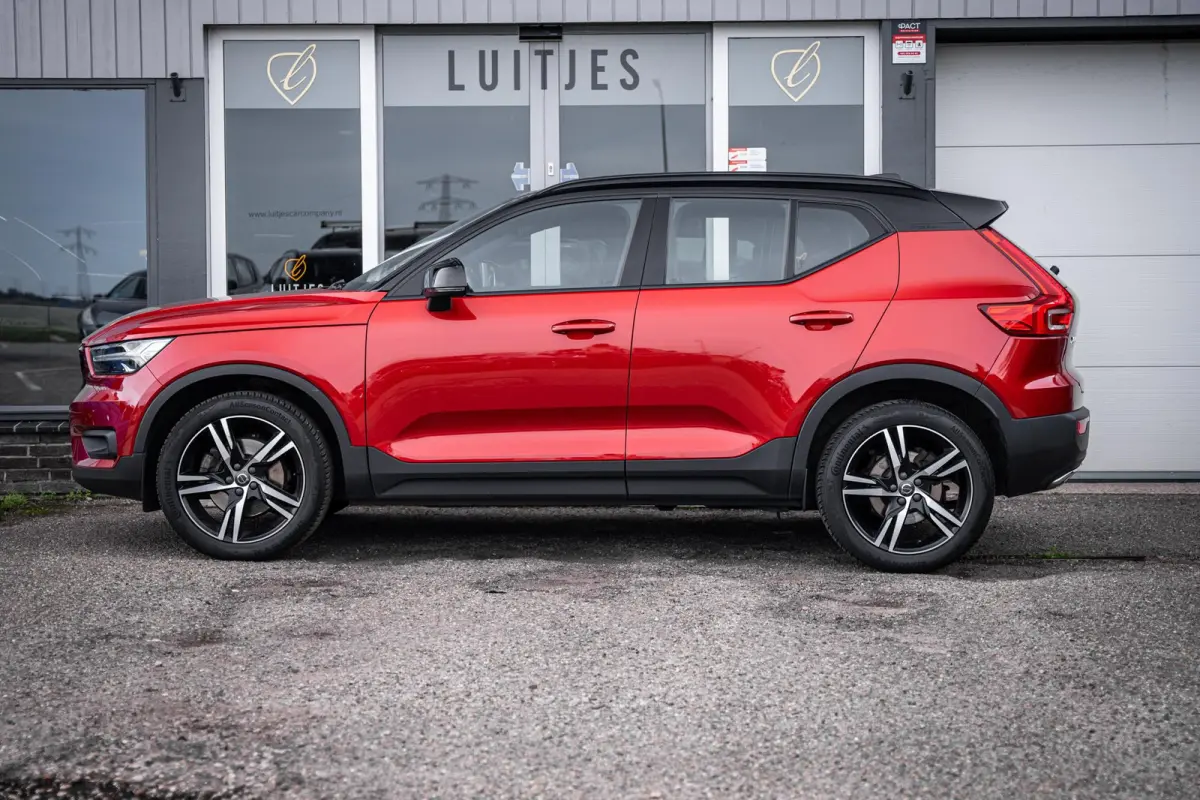 T4 2.0 190pk R-Design Trekhaak|Camera|ACC|Carplay|Dealeronderhouden