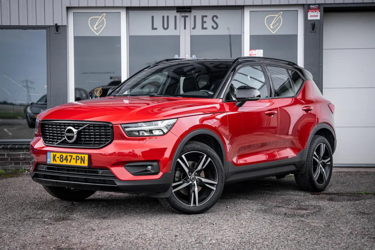 T4 2.0 190pk R-Design Trekhaak|Camera|ACC|Carplay|Dealeronderhouden