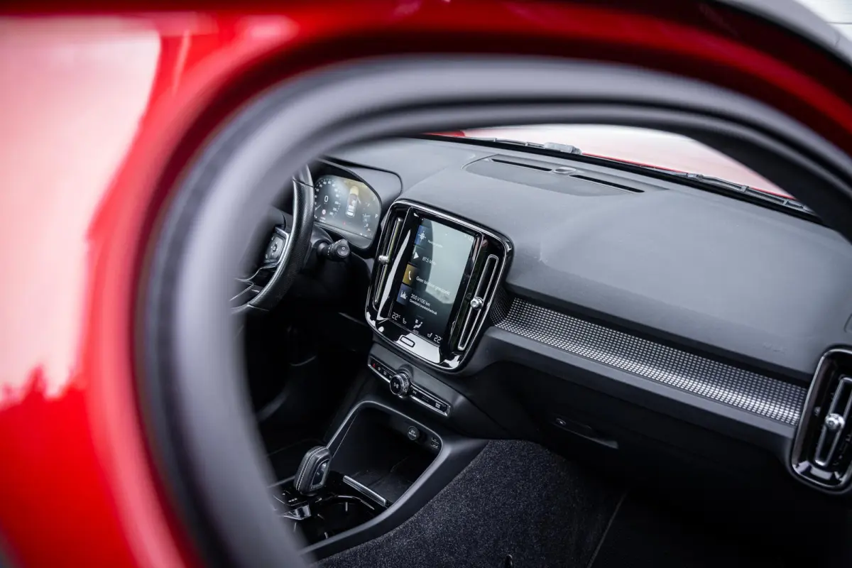 T4 2.0 190pk R-Design Trekhaak|Camera|ACC|Carplay|Dealeronderhouden