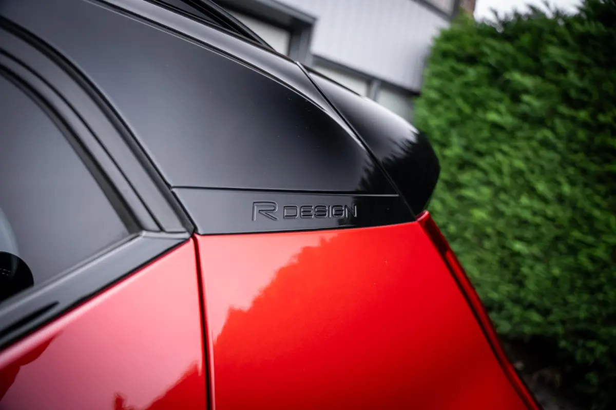 T4 2.0 190pk R-Design Trekhaak|Camera|ACC|Carplay|Dealeronderhouden