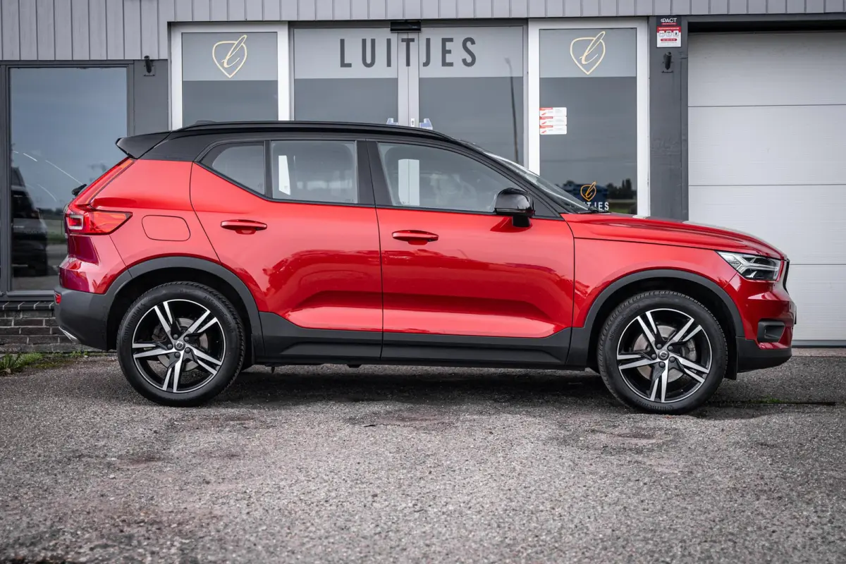 T4 2.0 190pk R-Design Trekhaak|Camera|ACC|Carplay|Dealeronderhouden