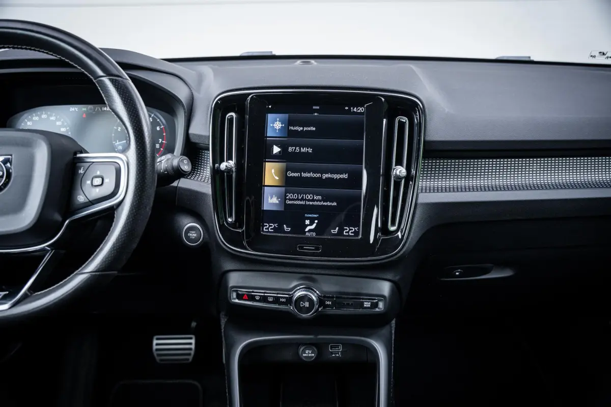 T4 2.0 190pk R-Design Trekhaak|Camera|ACC|Carplay|Dealeronderhouden