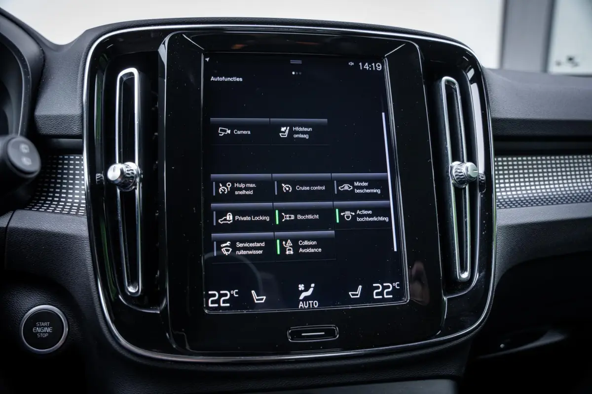 T4 2.0 190pk R-Design Trekhaak|Camera|ACC|Carplay|Dealeronderhouden