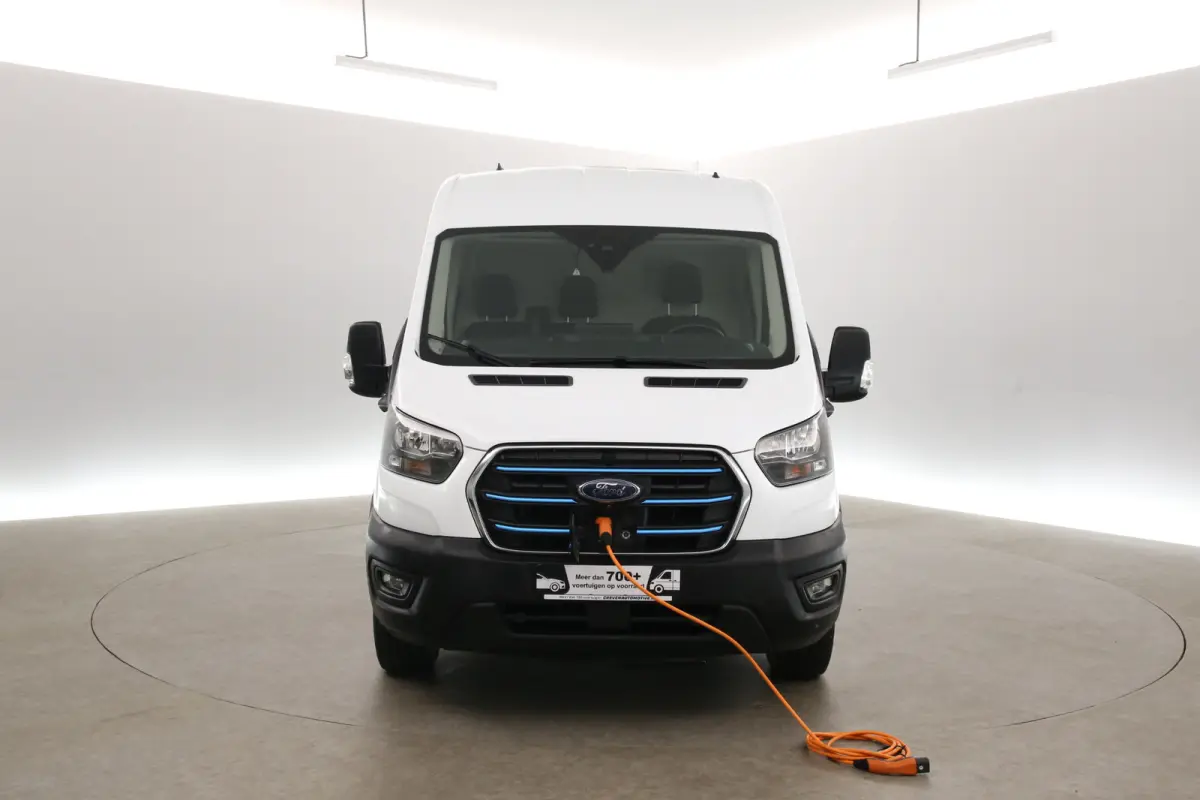 L3H2 68 kWh | Snelladen | SOH 96% | 360° Camera | Clima | 3 Zits | Cruise | Carplay | Parkeersens.