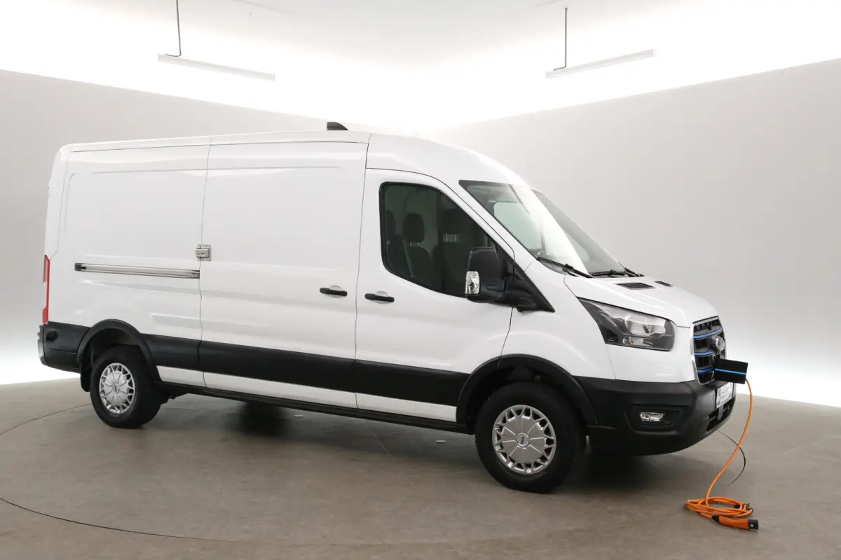 L3H2 68 kWh | Snelladen | SOH 96% | 360° Camera | Clima | 3 Zits | Cruise | Carplay | Parkeersens.