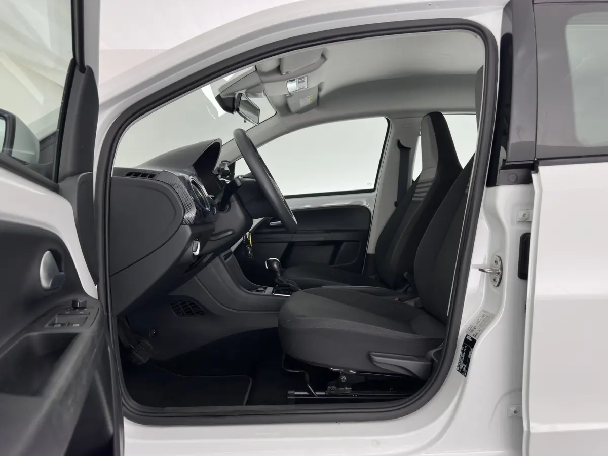 {SoH-85%} e-up! Aut.*HEATED-COMFORTSEATS | CCS-FASTLOADER | RADIO | ECC | CARBON-INLAY | DAB *