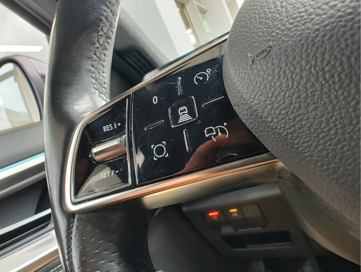 1.2 E-TECH FULL HYBRID ICONIC AUTOMAAT Stuurverwarming | 360 Camera | Keyless