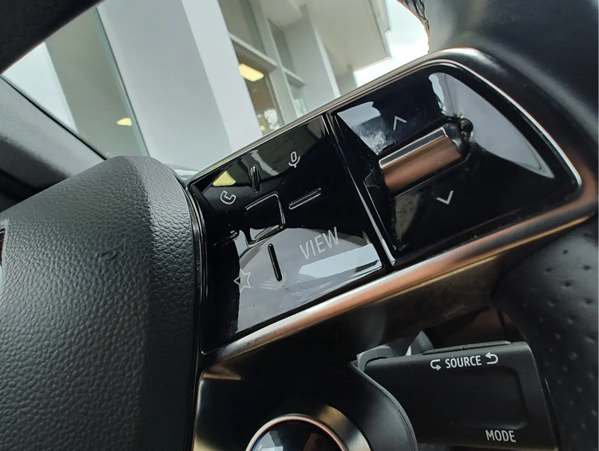1.2 E-TECH FULL HYBRID ICONIC AUTOMAAT Stuurverwarming | 360 Camera | Keyless