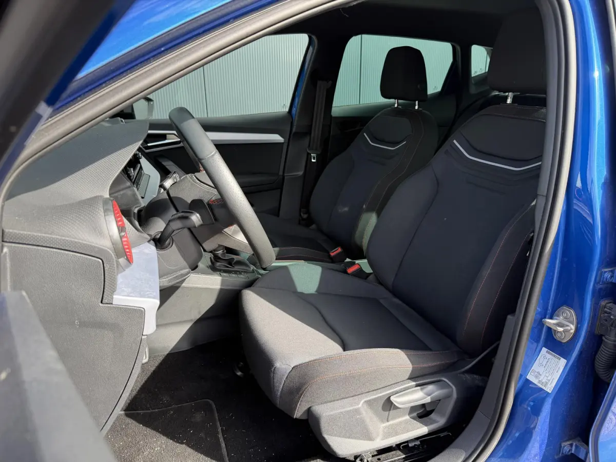 1.0 EcoTSI FR Business Connect 17"/Virtual cockpit/Climate/PDC/LED/Apple Carplay & Android Auto