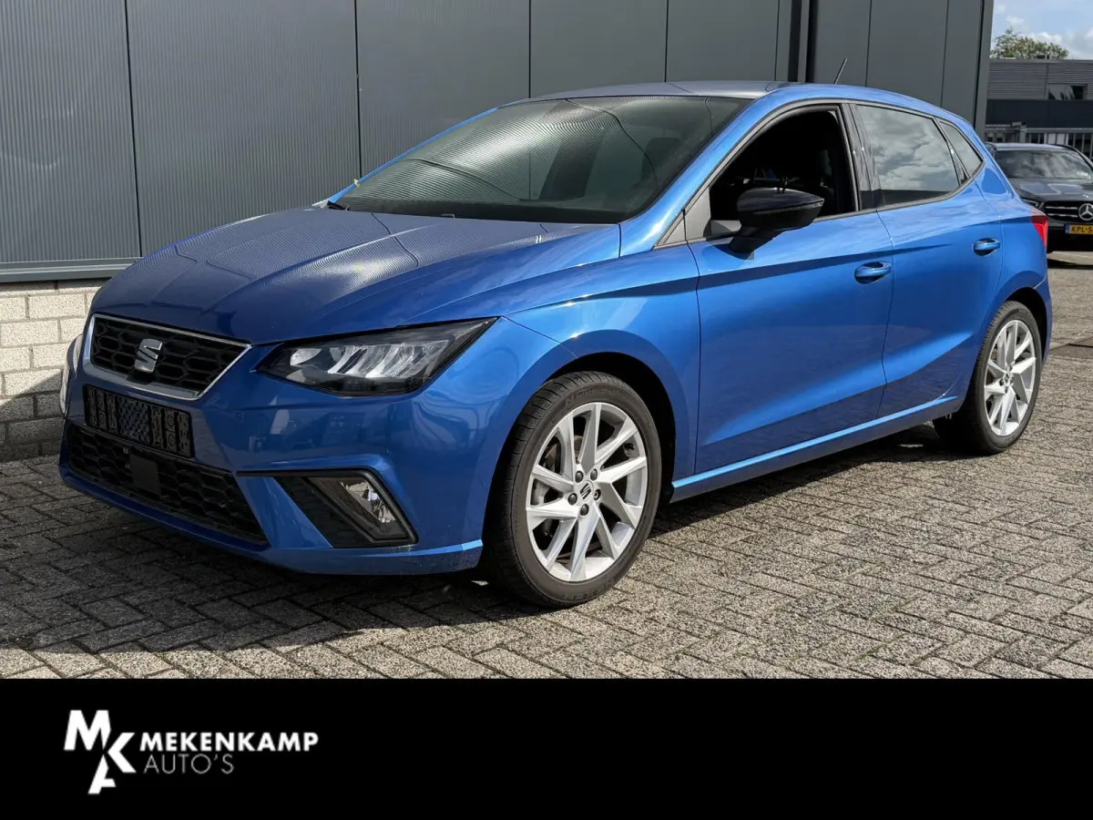 1.0 EcoTSI FR Business Connect 17"/Virtual cockpit/Climate/PDC/LED/Apple Carplay & Android Auto